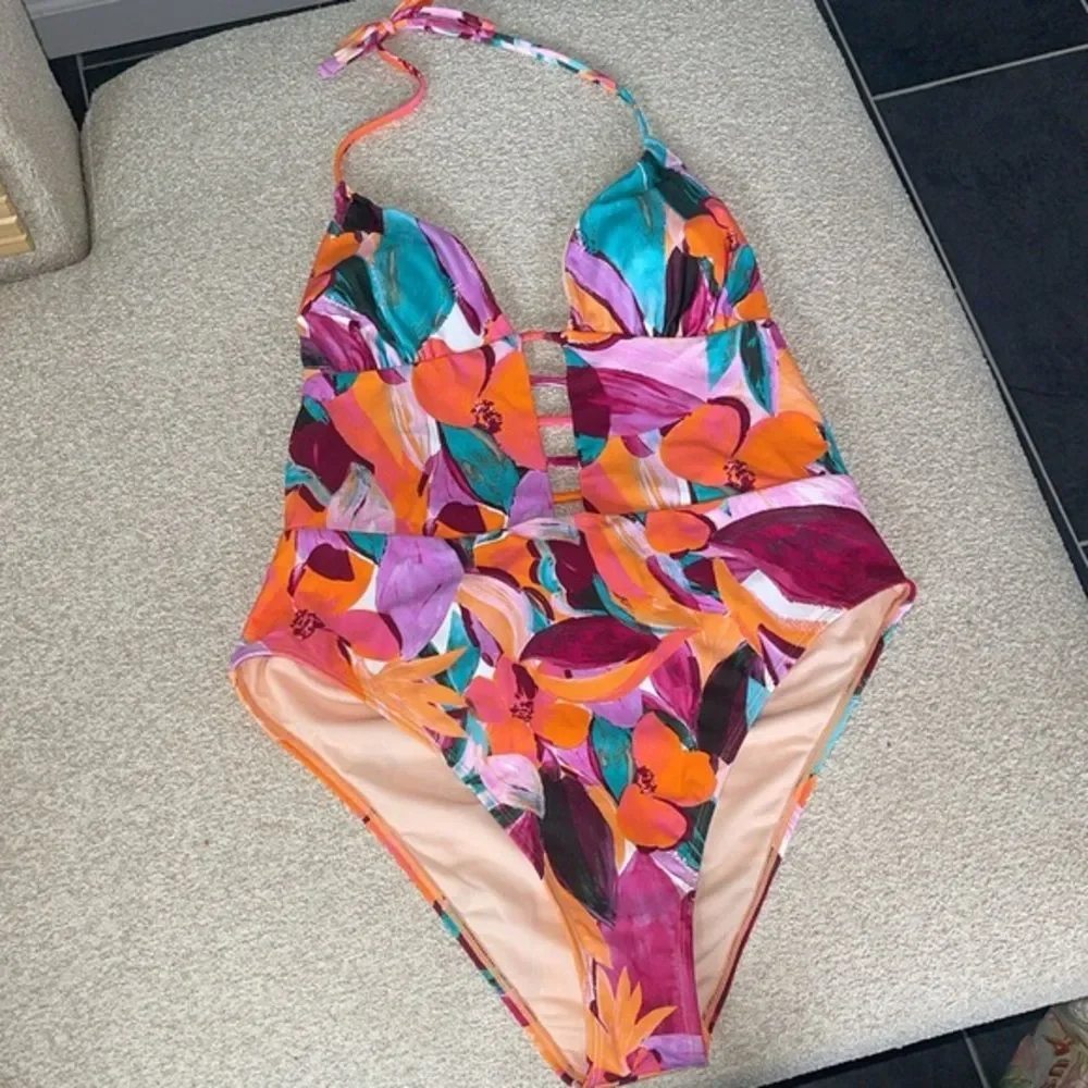 Cupshe Floral‎ One Piece Swimsuit Cutout Halter Neck Bathing Suit size XL